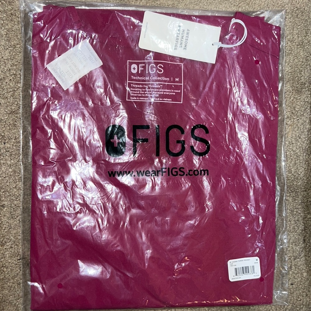 Casma three pocket top